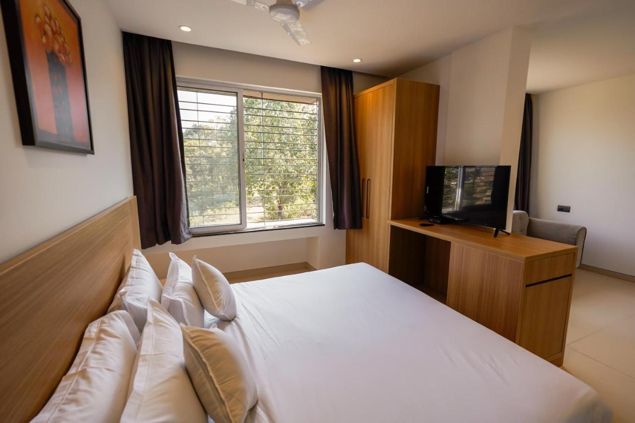 Mountain Shadow Resort Igatpuri Exterior foto
